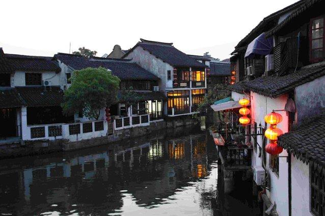 滚动的圆球无敌版